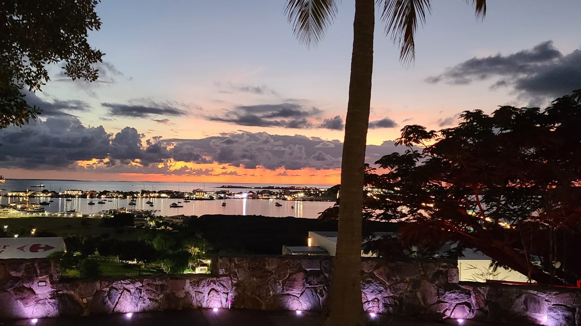 Bamboo House | St Martin | Dining & Live Music |SXM